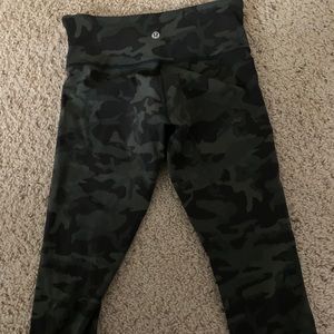 Size 4 lululemon leggings camo print